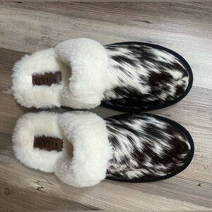 Myra Cowhide Slippers Size 9